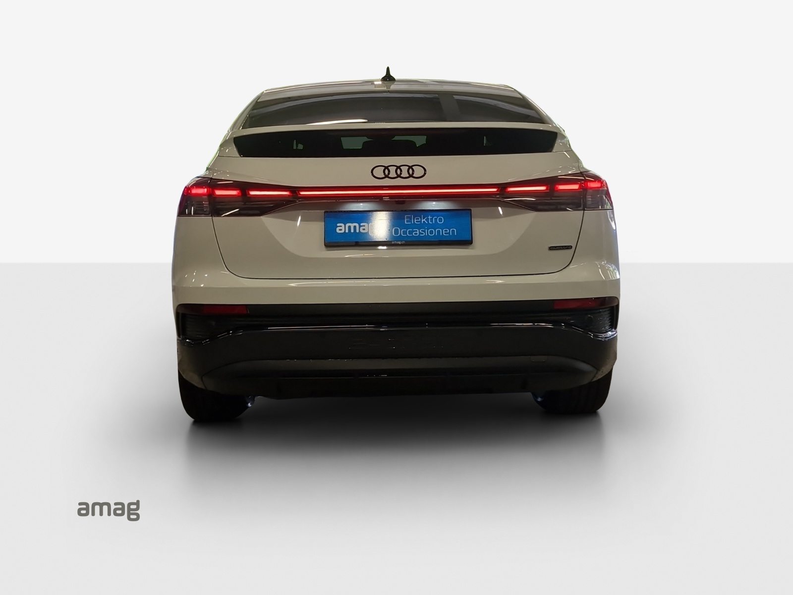 AUDI Q4 SB 55 e-tron quattro, Elektro, Occasion / Gebraucht, Automatik - 5