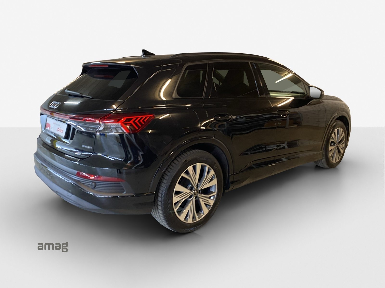 AUDI Q4 45 e-tron quattro, Électrique, Occasion / Utilisé, Automatique - 6