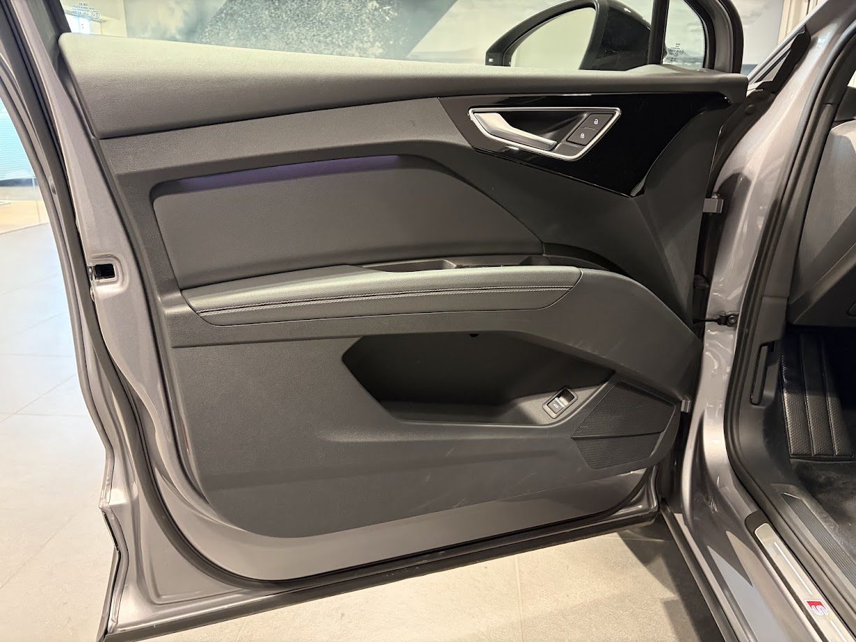 AUDI Q4 50 e-tron quattro, Elektro, Occasion / Gebraucht, Automatik - 3