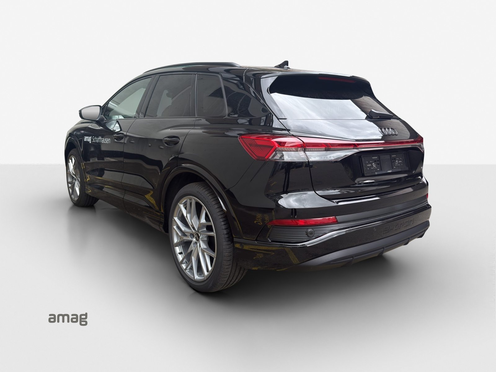 AUDI Q4 45 e-tron quattro Edition Swiss-Ski, Électrique, Occasion / Utilisé, Automatique - 4