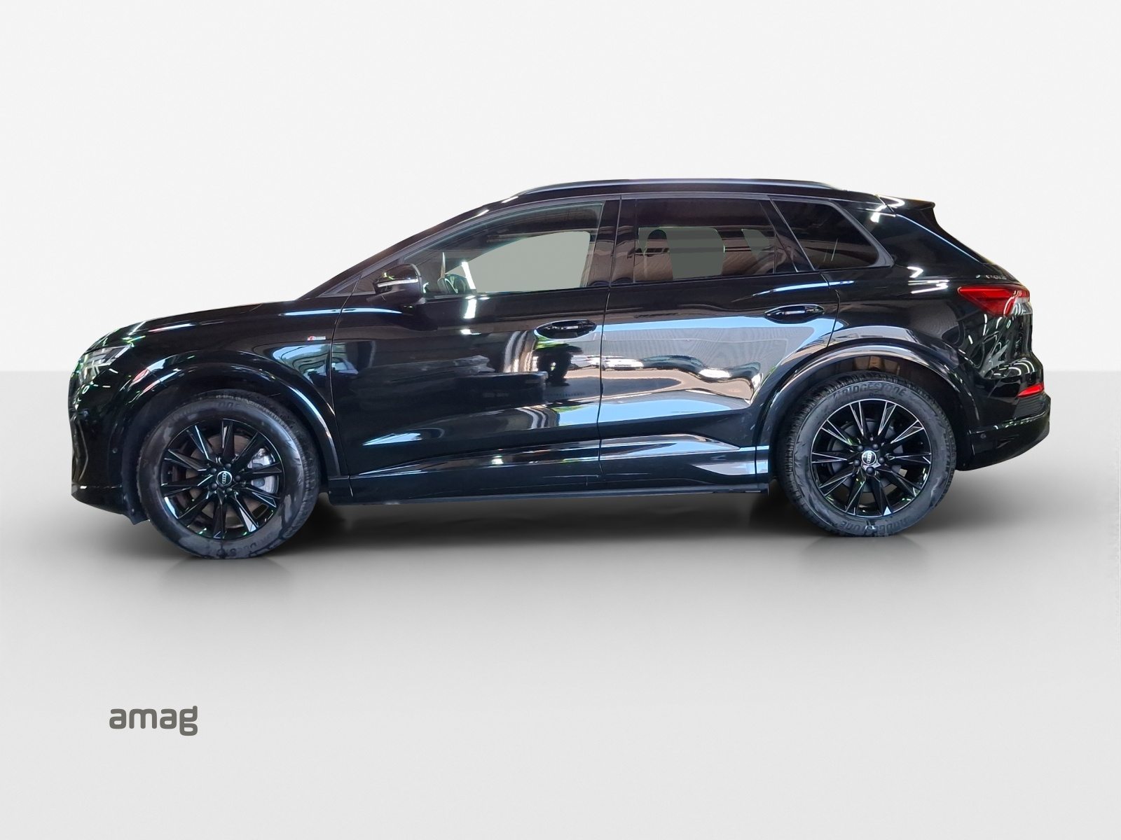 AUDI Q4 50 e-tron quattro, Electric, Second hand / Used, Automatic - 2