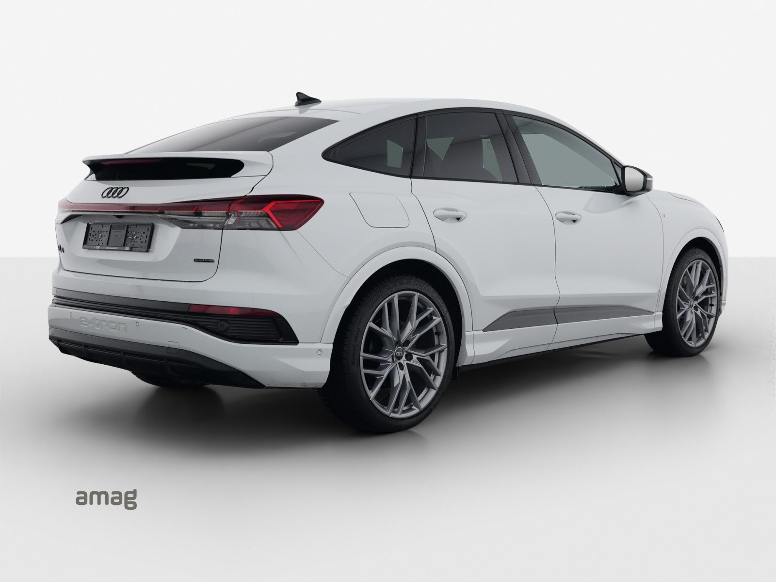 AUDI Q4 SB 50 e-tron quattro, Elektro, Occasion / Gebraucht, Automatik - 5