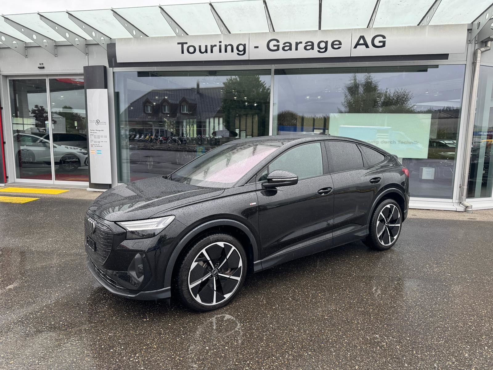 AUDI Q4 e-tron 55 quattro Sportback S-line Black Edition Plu