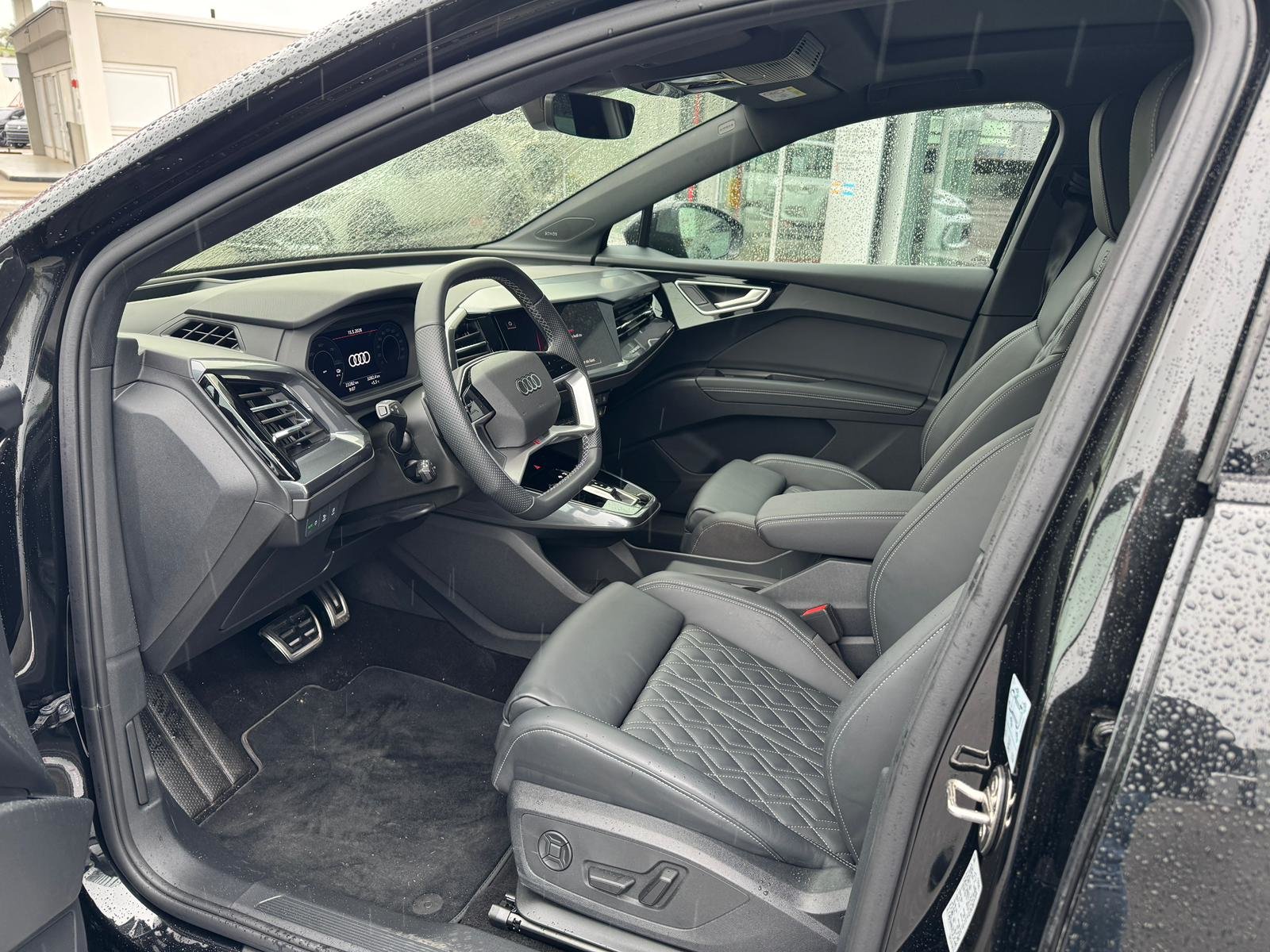 AUDI Q4 e-tron 55 quattro Sportback S-line Black Edition Plu, Electric, Second hand / Used, Automatic - 7