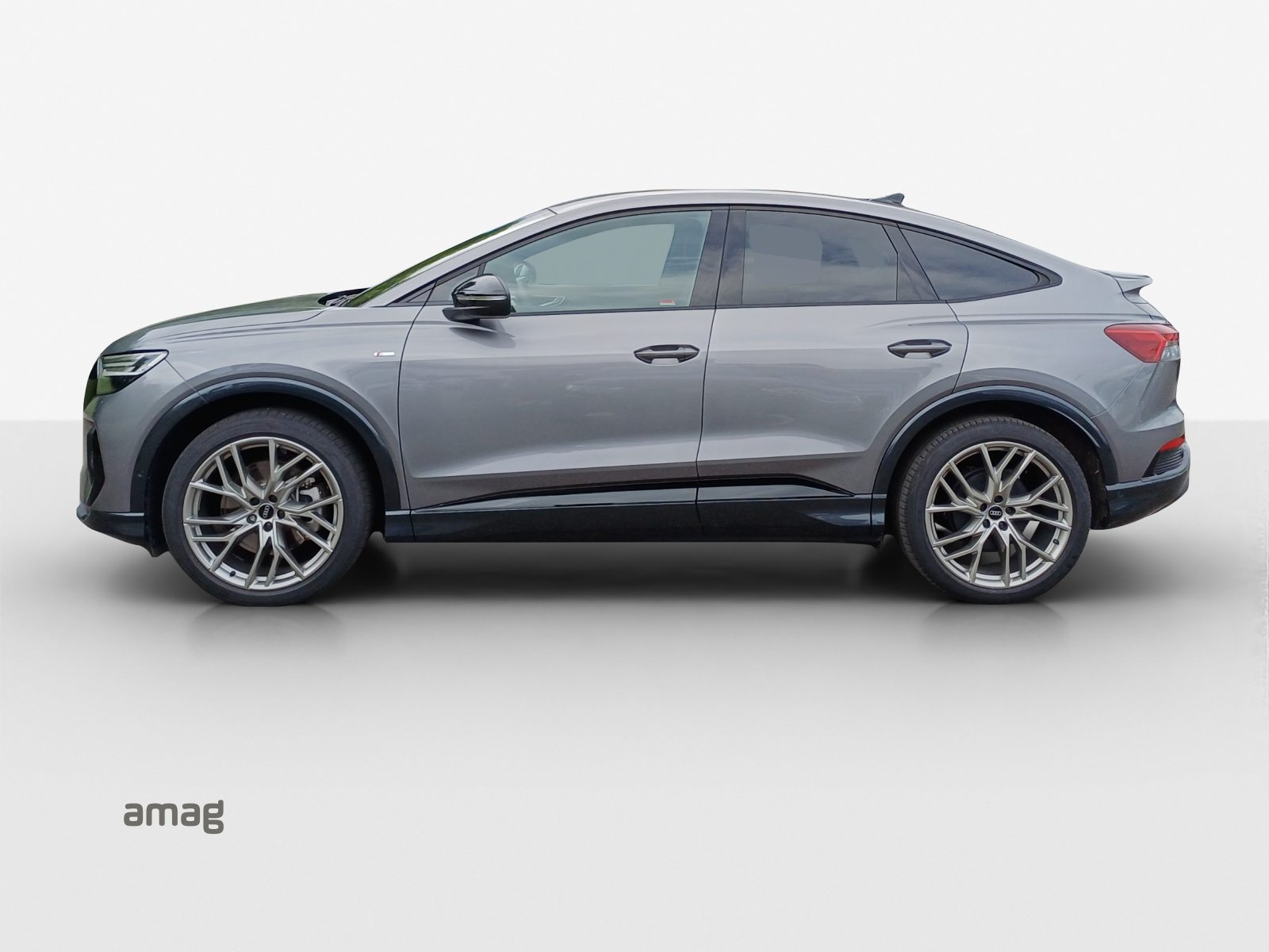 AUDI Q4 SB 55 e-tron quattro, Électrique, Occasion / Utilisé, Automatique - 2