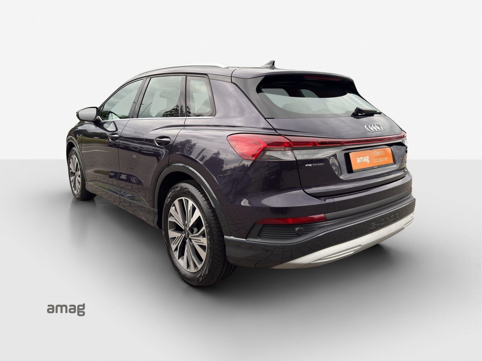 AUDI Q4 45 e-tron quattro, Elektro, Occasion / Gebraucht, Automatik - 3