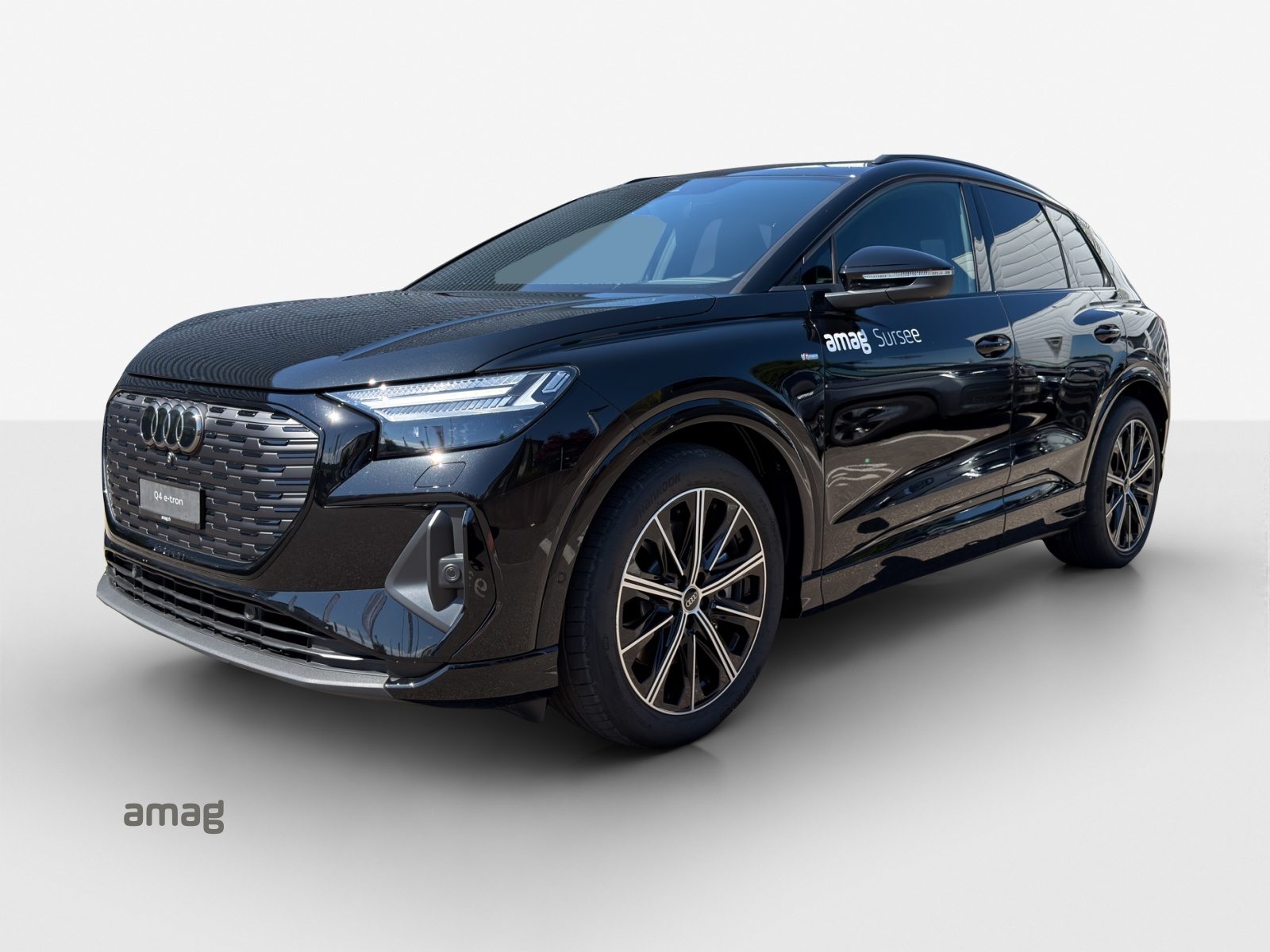 AUDI Q4 45 e-tron quattro Attraction