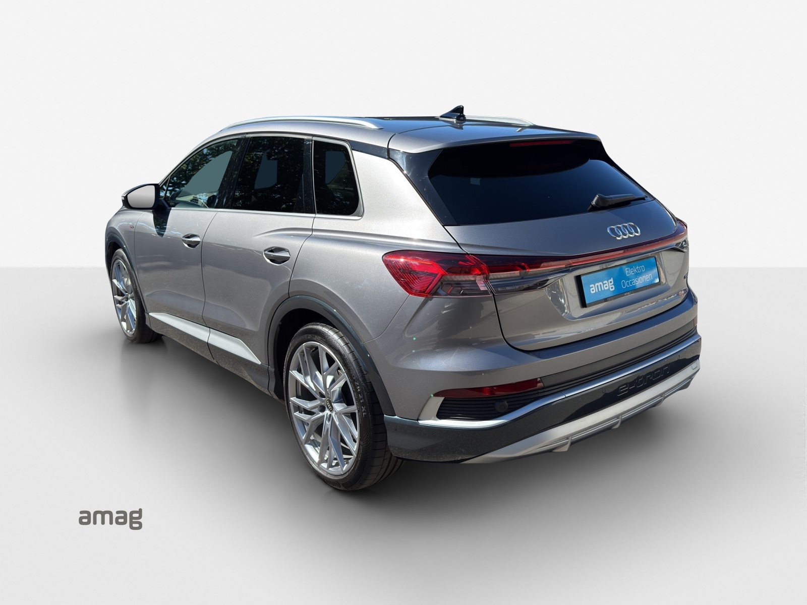 AUDI Q4 50 e-tron quattro, Elektro, Occasion / Gebraucht, Automatik - 3