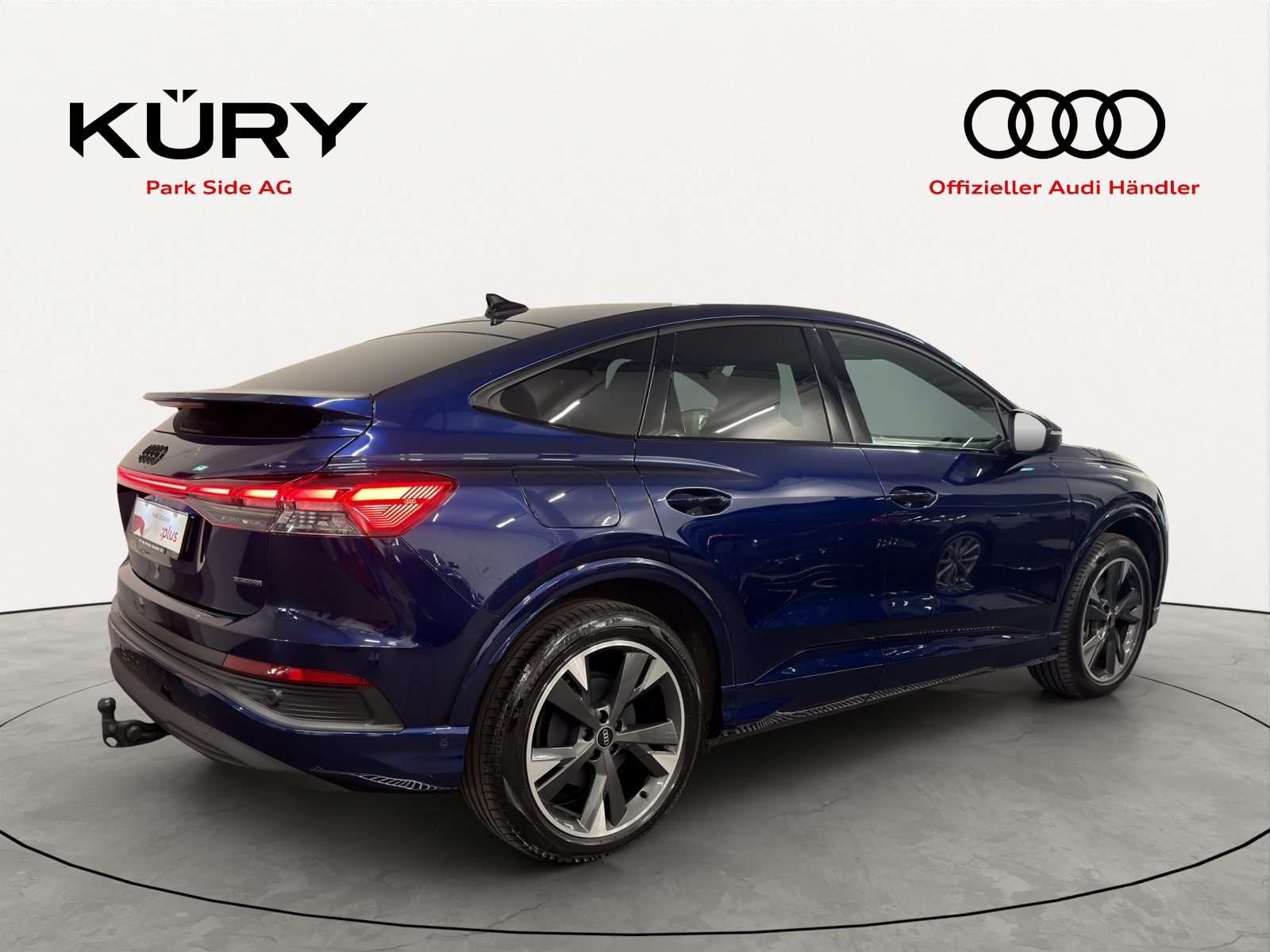AUDI Q4 SB 50 e-tron quattro, Electric, Second hand / Used, Automatic - 4