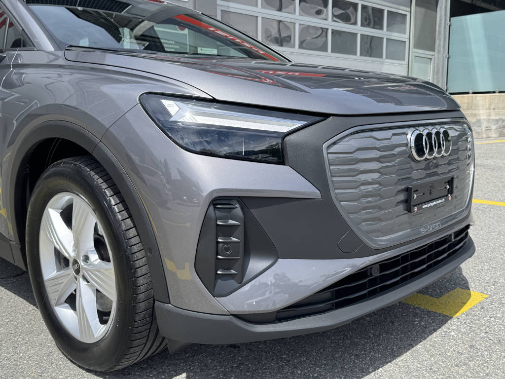 AUDI Q4 e-tron 45 quattro, Elektro, Occasion / Gebraucht, Automatik - 7