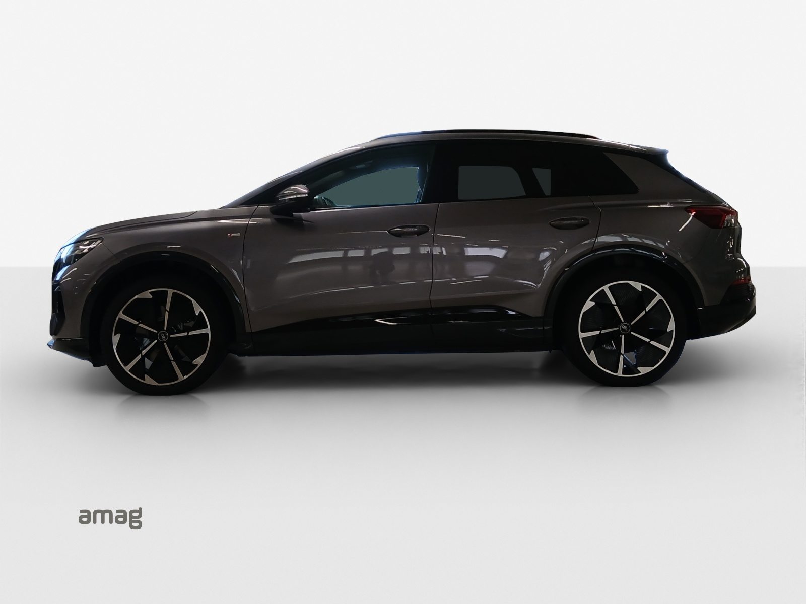 AUDI Q4 45 e-tron quattro Attraction, Électrique, Occasion / Utilisé, Automatique - 2