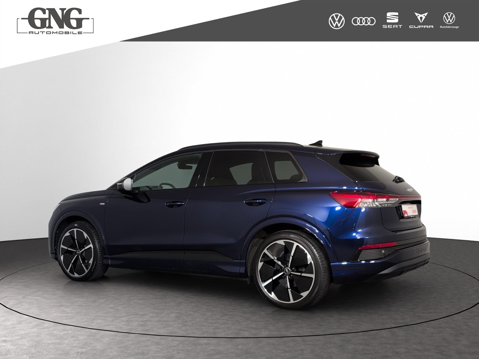 AUDI Q4 50 e-tron quattro, Elektro, Occasion / Gebraucht, Automatik - 2