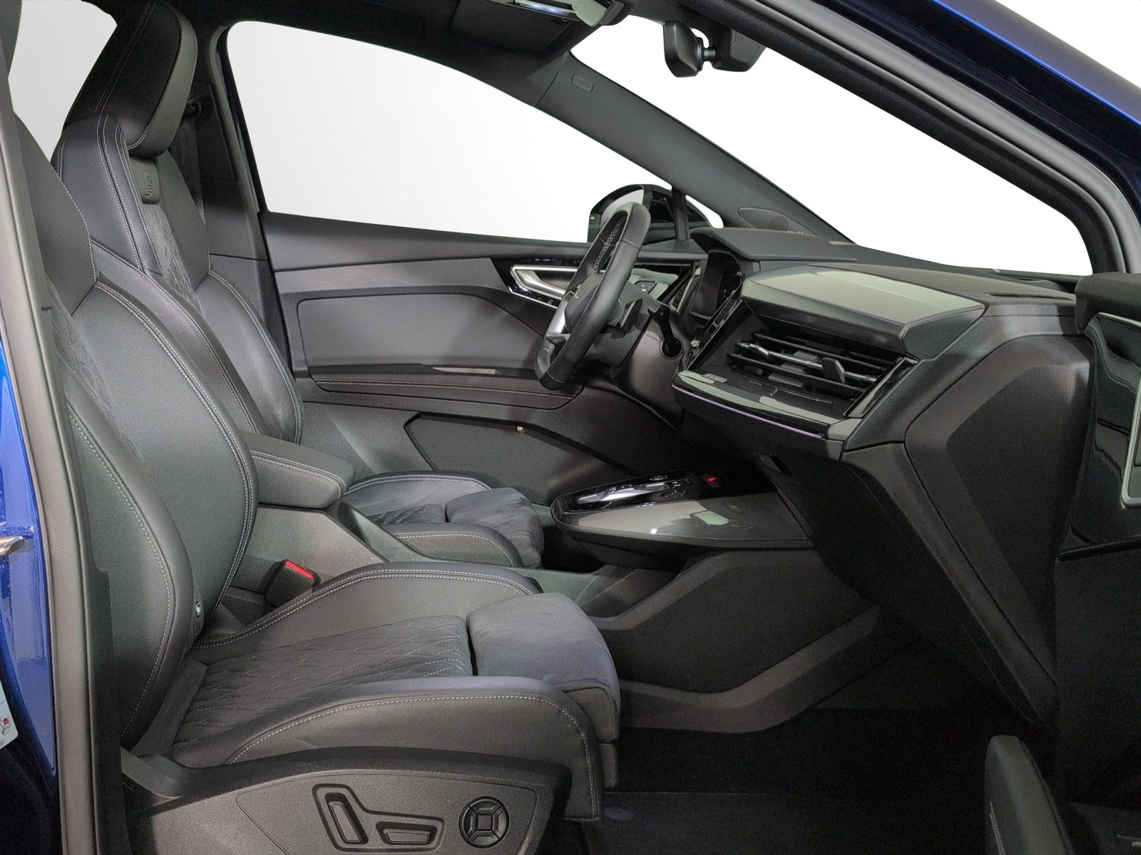 AUDI Q4 50 e-tron quattro, Elektro, Occasion / Gebraucht, Automatik - 7