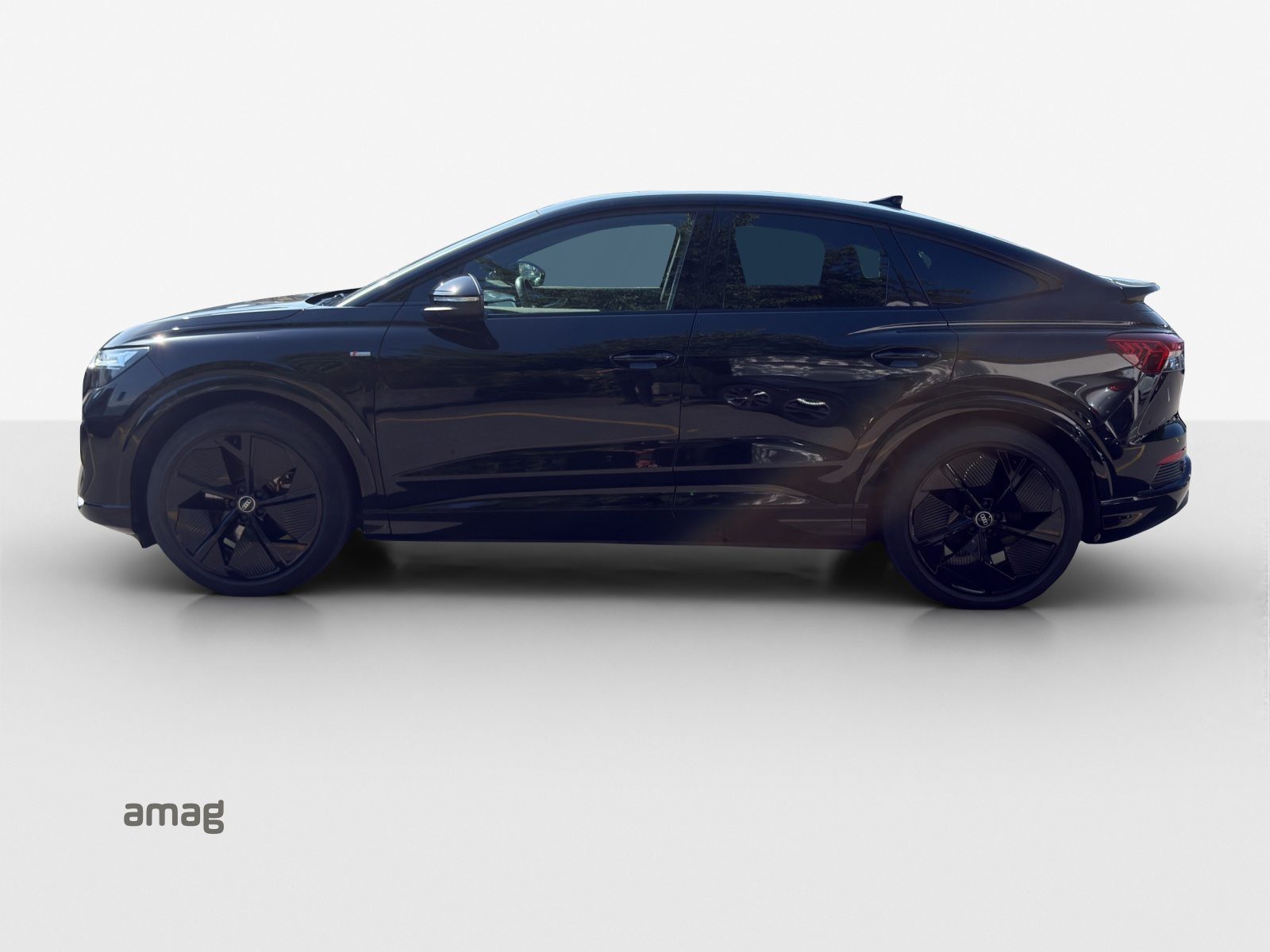 AUDI Q4 SB 50 e-tron quattro, Elektro, Occasion / Gebraucht, Automatik - 2
