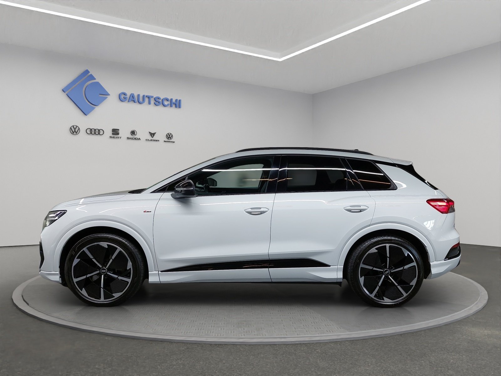 AUDI Q4 e-tron 50 quattro, Elektro, Occasion / Gebraucht, Automatik - 2