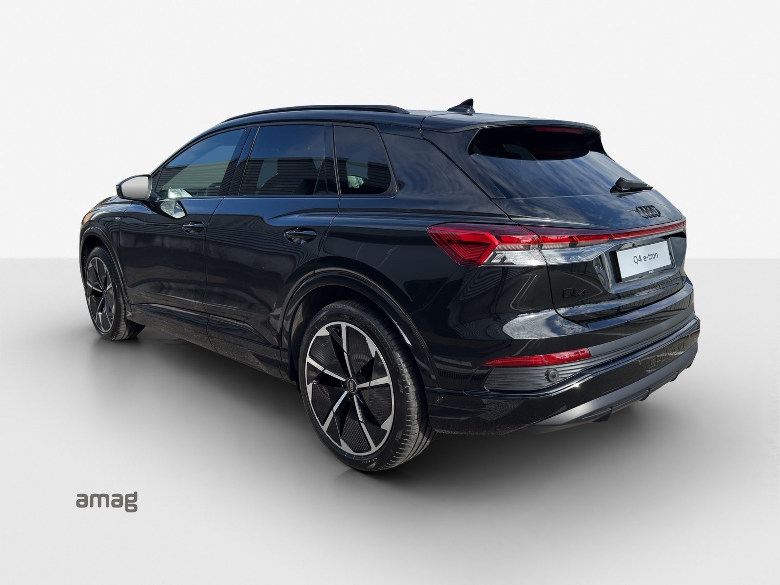 AUDI Q4 45 e-tron quattro Attraction, Elettrica, Occasioni / Usate, Automatico - 3