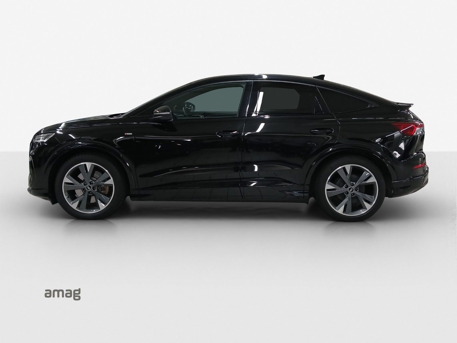 AUDI Q4 SB 40 e-tron, Elektro, Occasion / Gebraucht, Automatik - 2