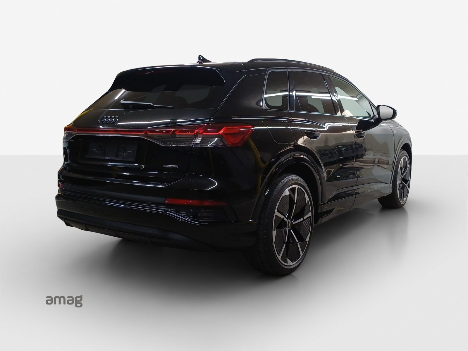 AUDI Q4 50 e-tron quattro, Elektro, Occasion / Gebraucht, Automatik - 6