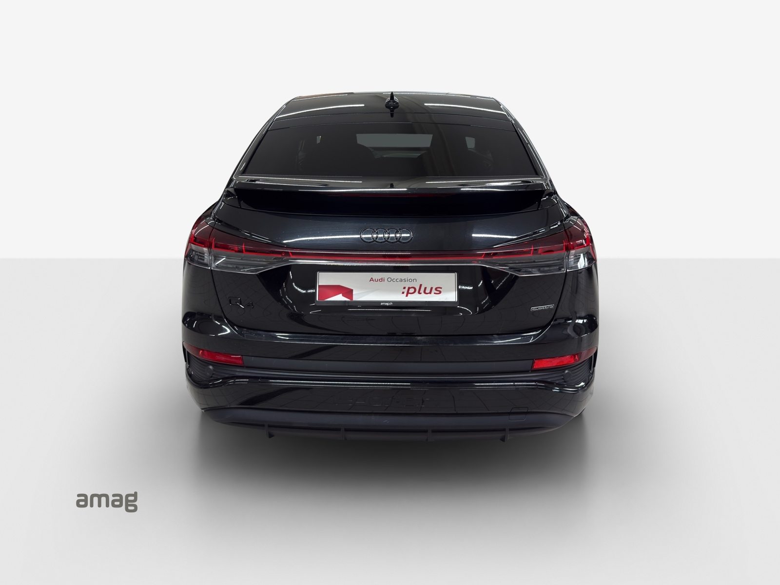 AUDI Q4 SB 50 e-tron quattro, Elektro, Occasion / Gebraucht, Automatik - 4