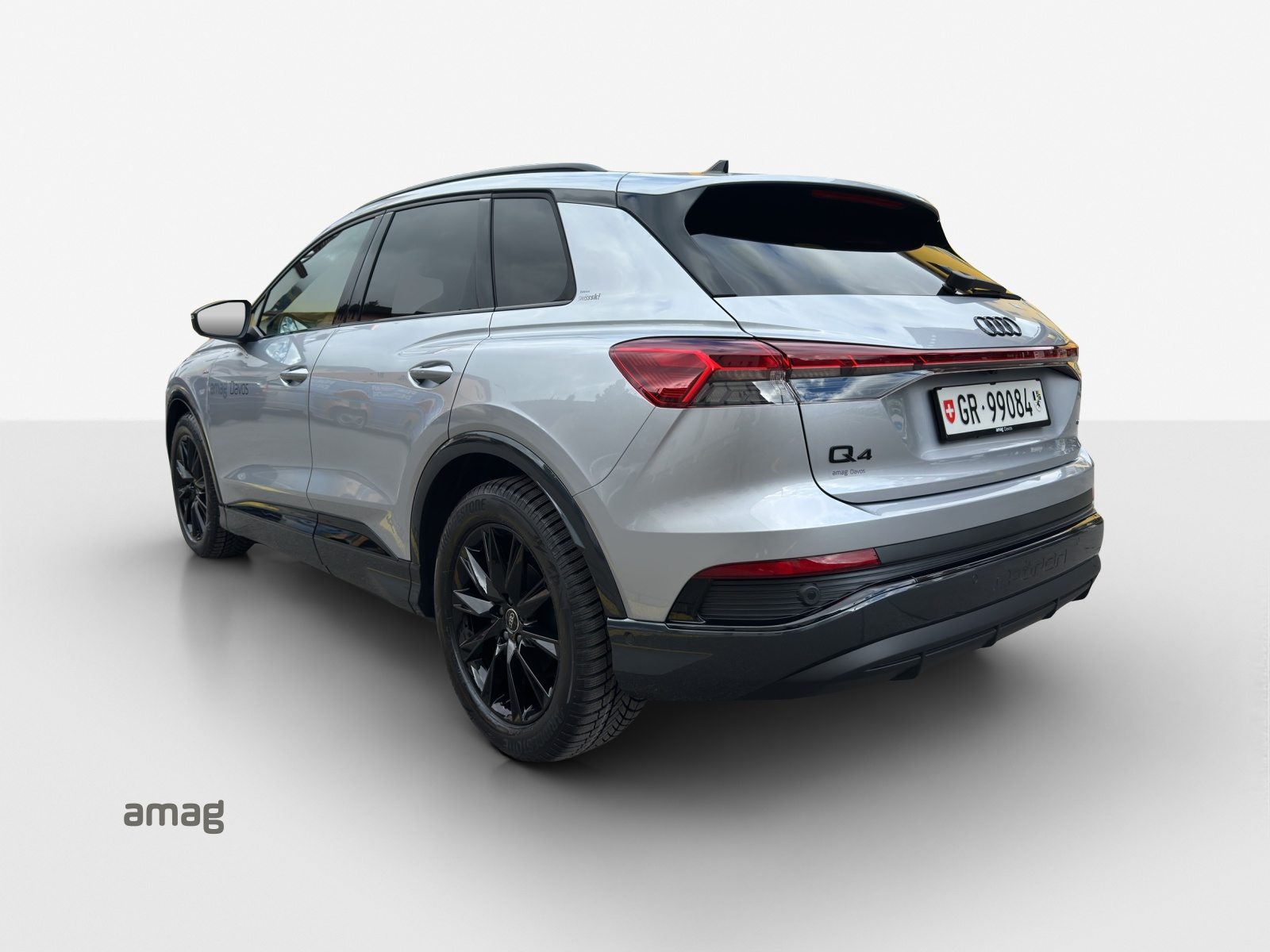AUDI Q4 45 e-tron quattro Edition Swiss-Ski, Électrique, Occasion / Utilisé, Automatique - 3