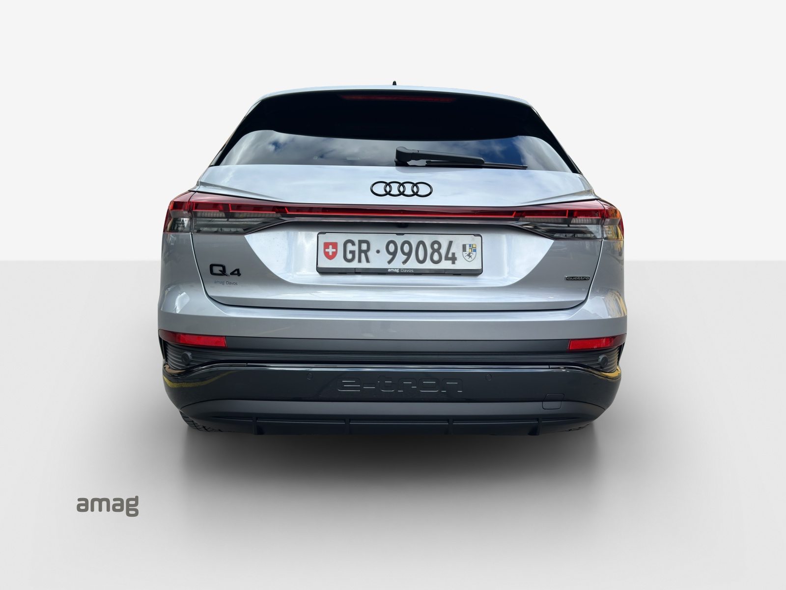 AUDI Q4 45 e-tron quattro Edition Swiss-Ski, Électrique, Occasion / Utilisé, Automatique - 4