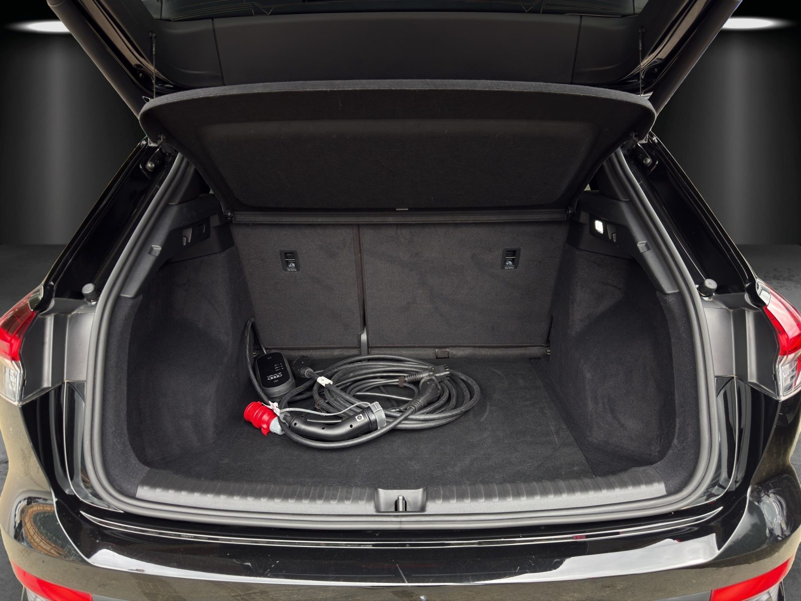AUDI Q4 50 e-tron quattro, Électrique, Occasion / Utilisé, Automatique - 7