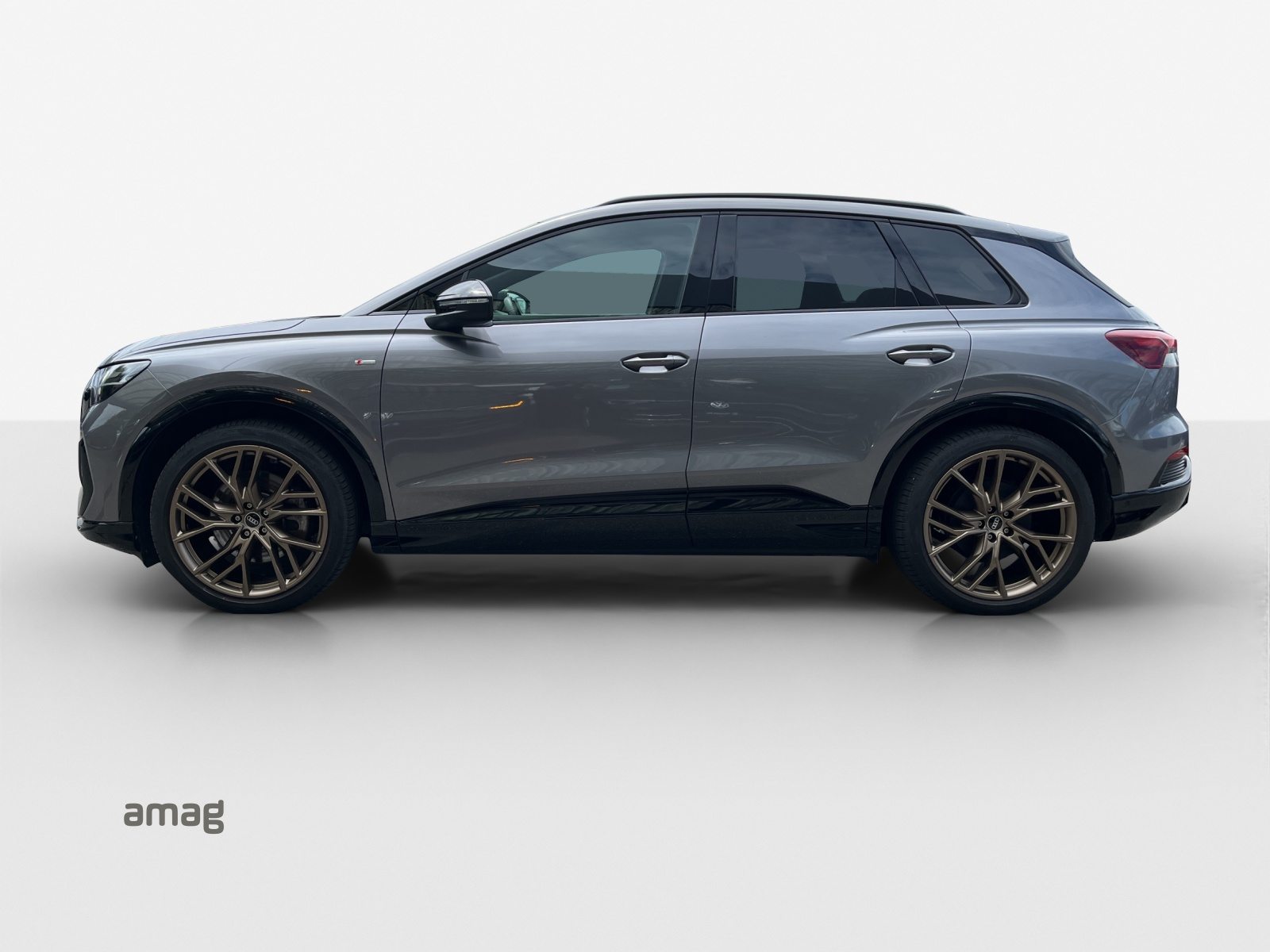 AUDI Q4 50 e-tron quattro, Elektro, Occasion / Gebraucht, Automatik - 2