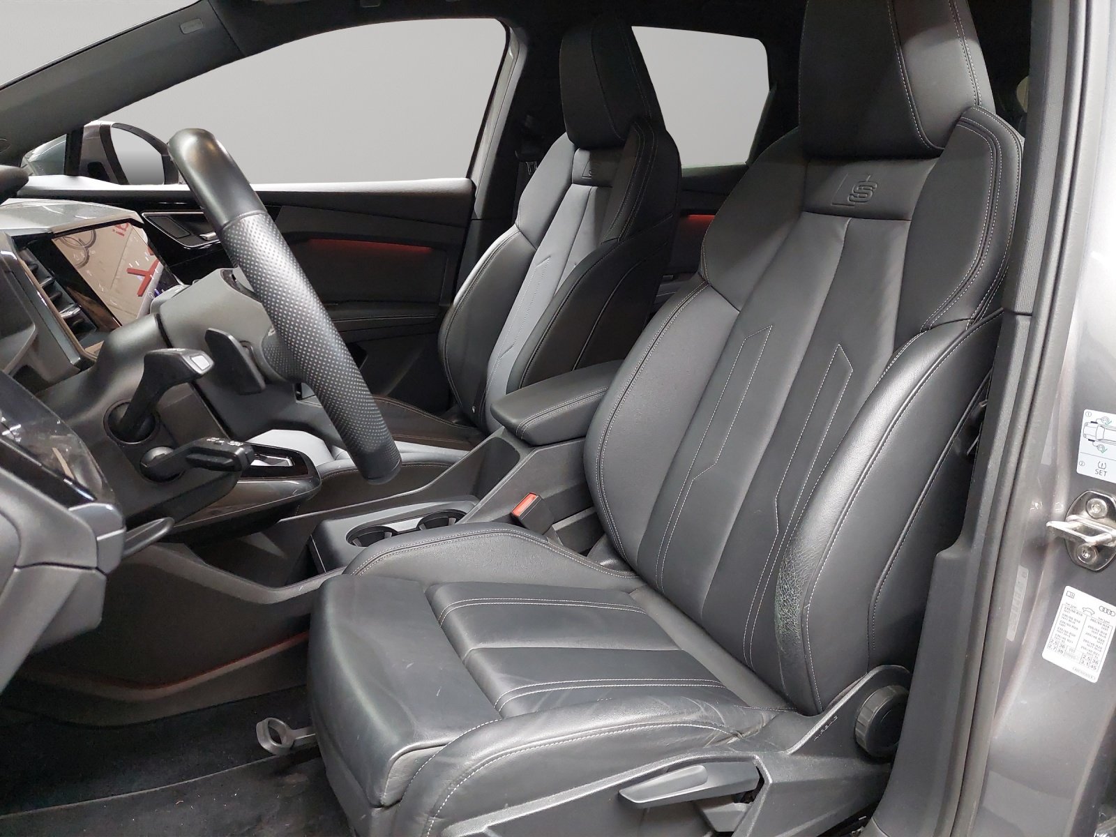 AUDI Q4 e-tron 40, Elektro, Occasion / Gebraucht, Automatik - 6