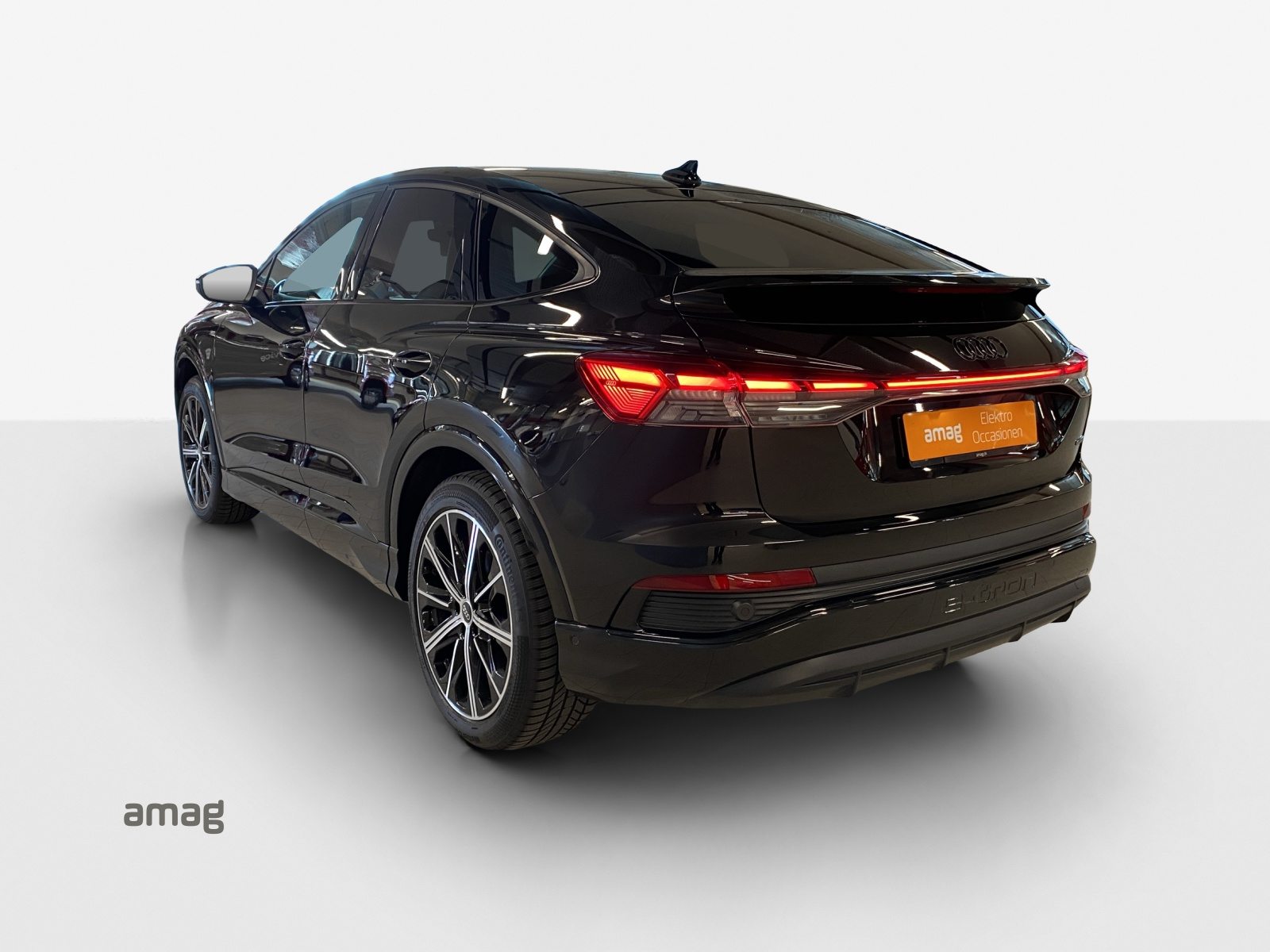 AUDI Q4 SB 45 e-tron quattro, Elektro, Occasion / Gebraucht, Automatik - 4
