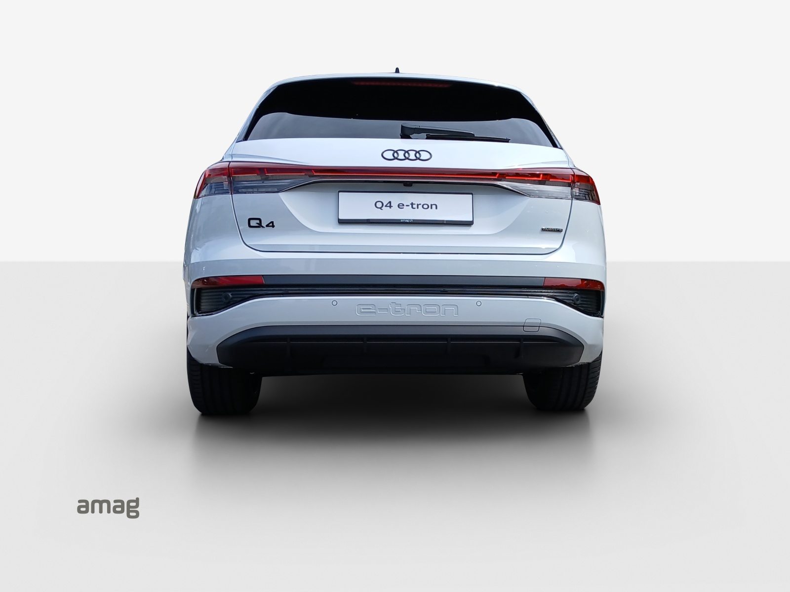 AUDI Q4 45 e-tron quattro Edition Swiss-Ski, Electric, Second hand / Used, Automatic - 3