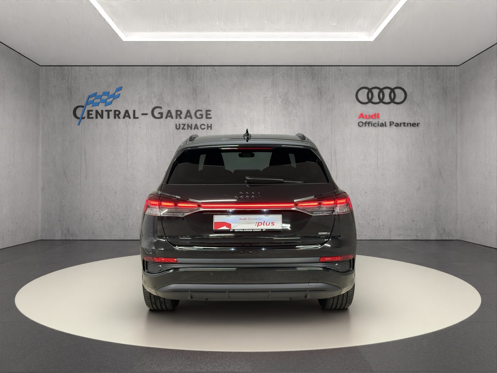 AUDI Q4 55 e-tron quattro, Electric, Second hand / Used, Automatic - 4