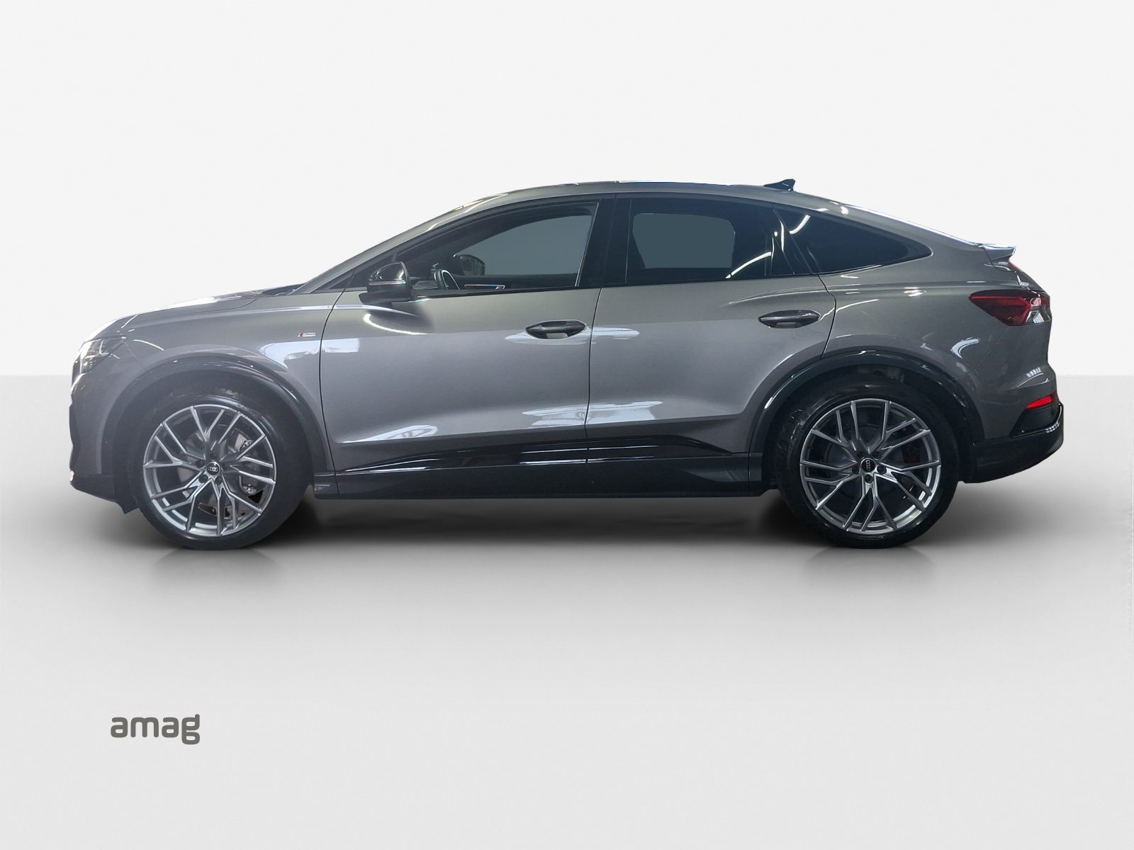 AUDI Q4 SB 50 e-tron quattro, Elektro, Occasion / Gebraucht, Automatik - 2