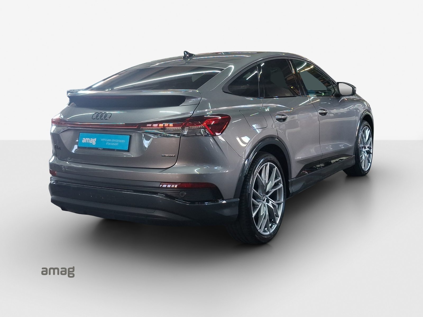 AUDI Q4 SB 50 e-tron quattro, Elektro, Occasion / Gebraucht, Automatik - 6