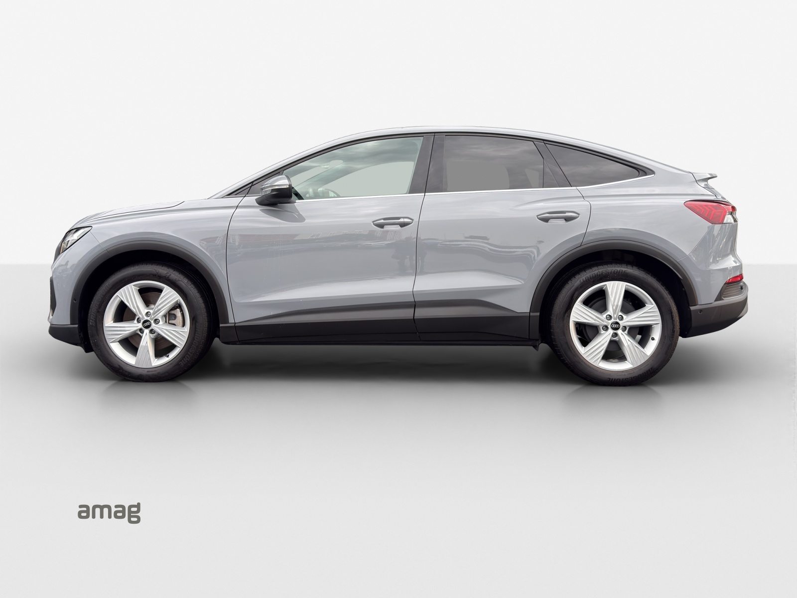 AUDI Q4 SB 40 e-tron, Elektro, Occasion / Gebraucht, Automatik - 2