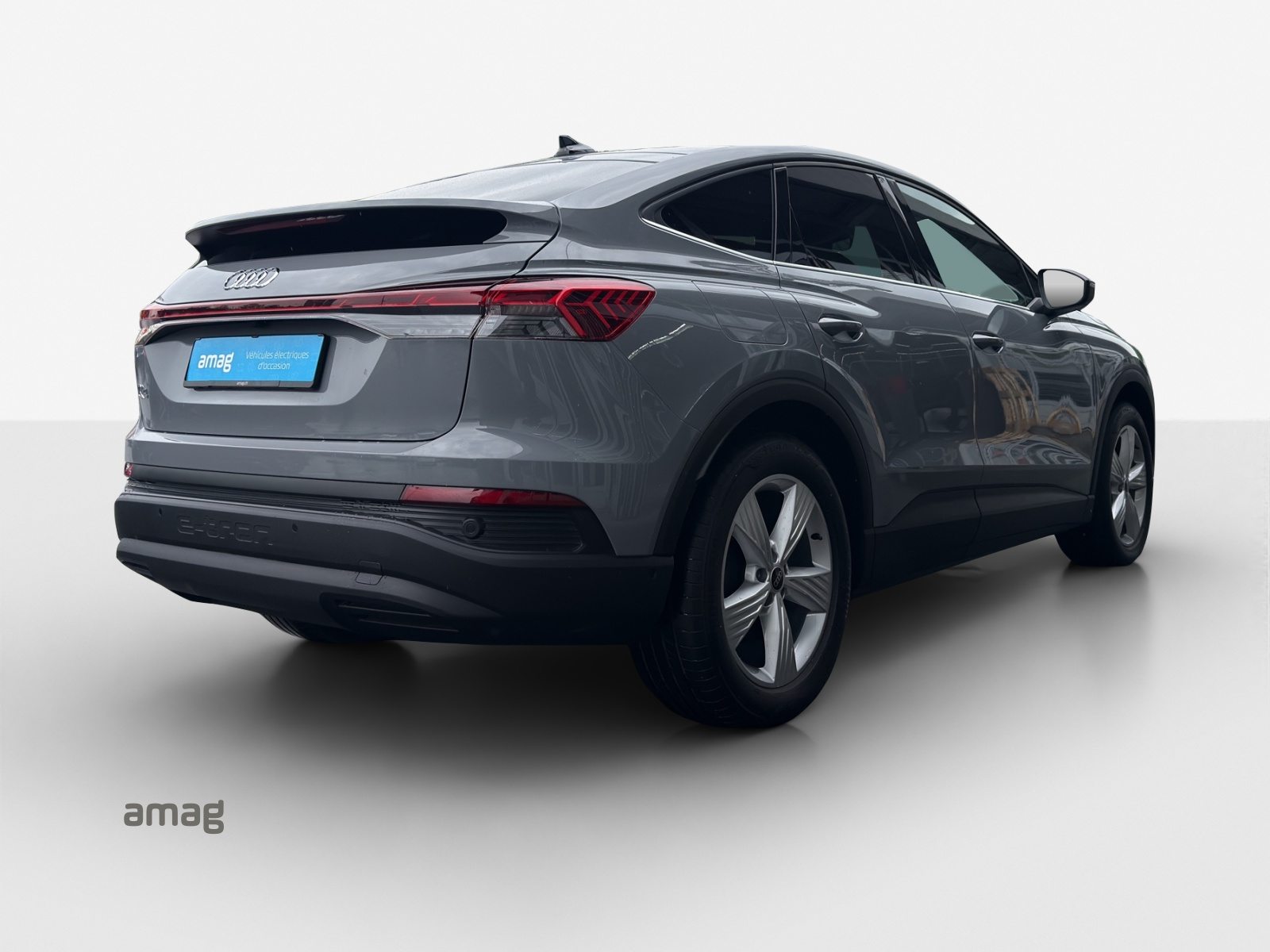 AUDI Q4 SB 40 e-tron, Elektro, Occasion / Gebraucht, Automatik - 6