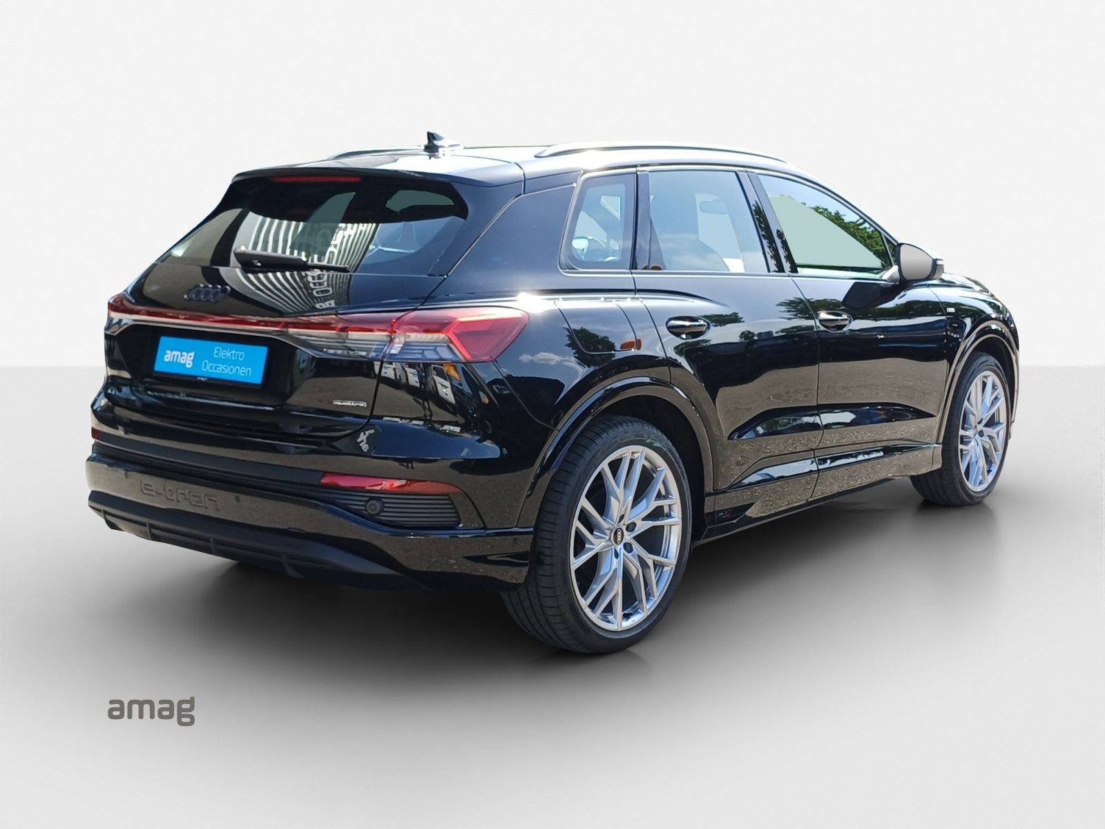 AUDI Q4 45 e-tron quattro Attraction, Electric, Second hand / Used, Automatic - 6