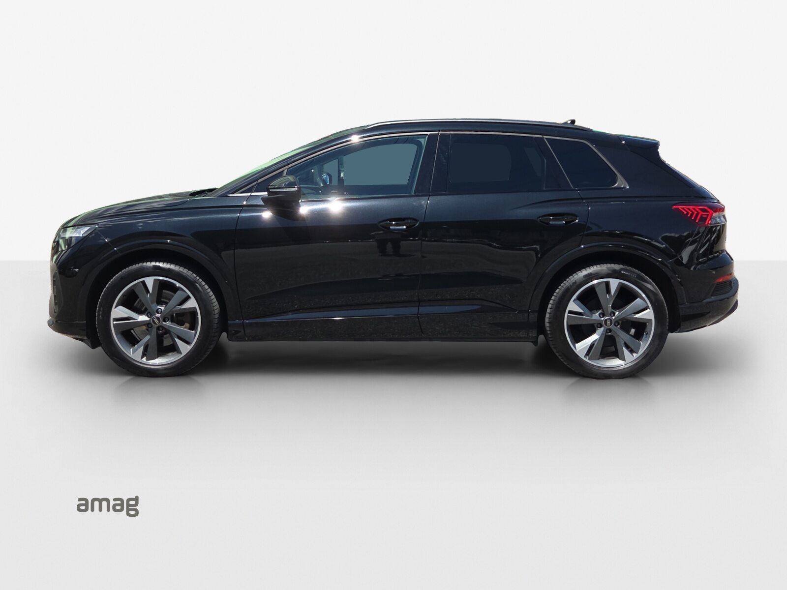 AUDI Q4 45 e-tron quattro, Elettrica, Occasioni / Usate, Automatico - 2