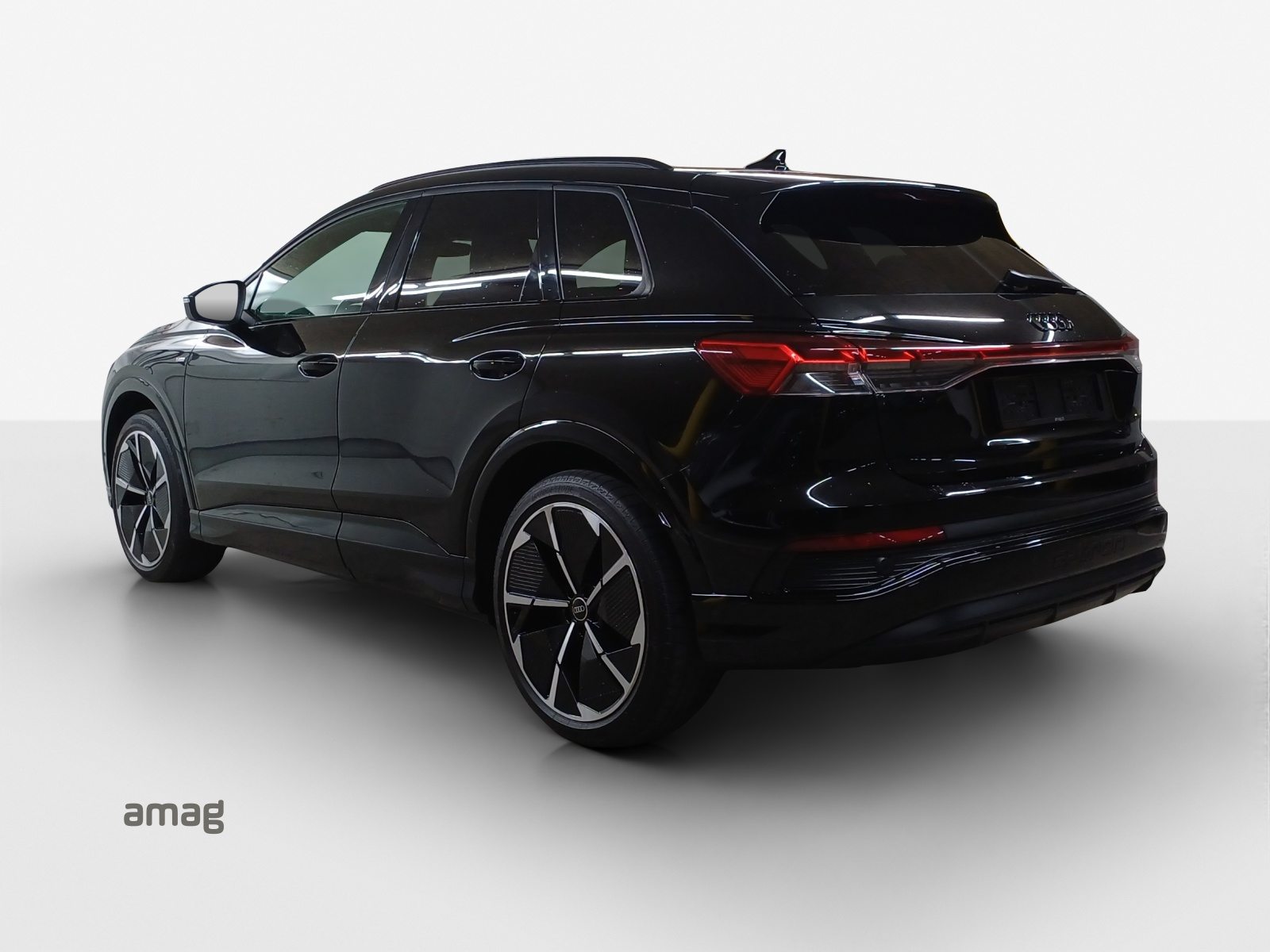 AUDI Q4 50 e-tron quattro, Elektro, Occasion / Gebraucht, Automatik - 3