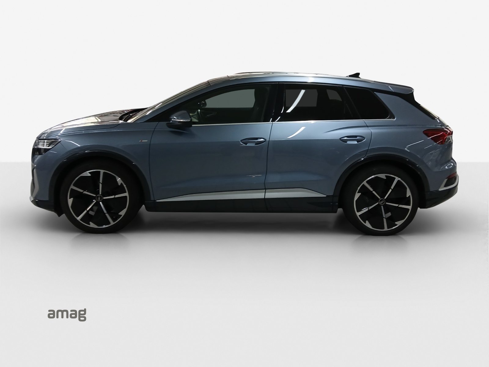 AUDI Q4 50 e-tron quattro, Elektro, Occasion / Gebraucht, Automatik - 2