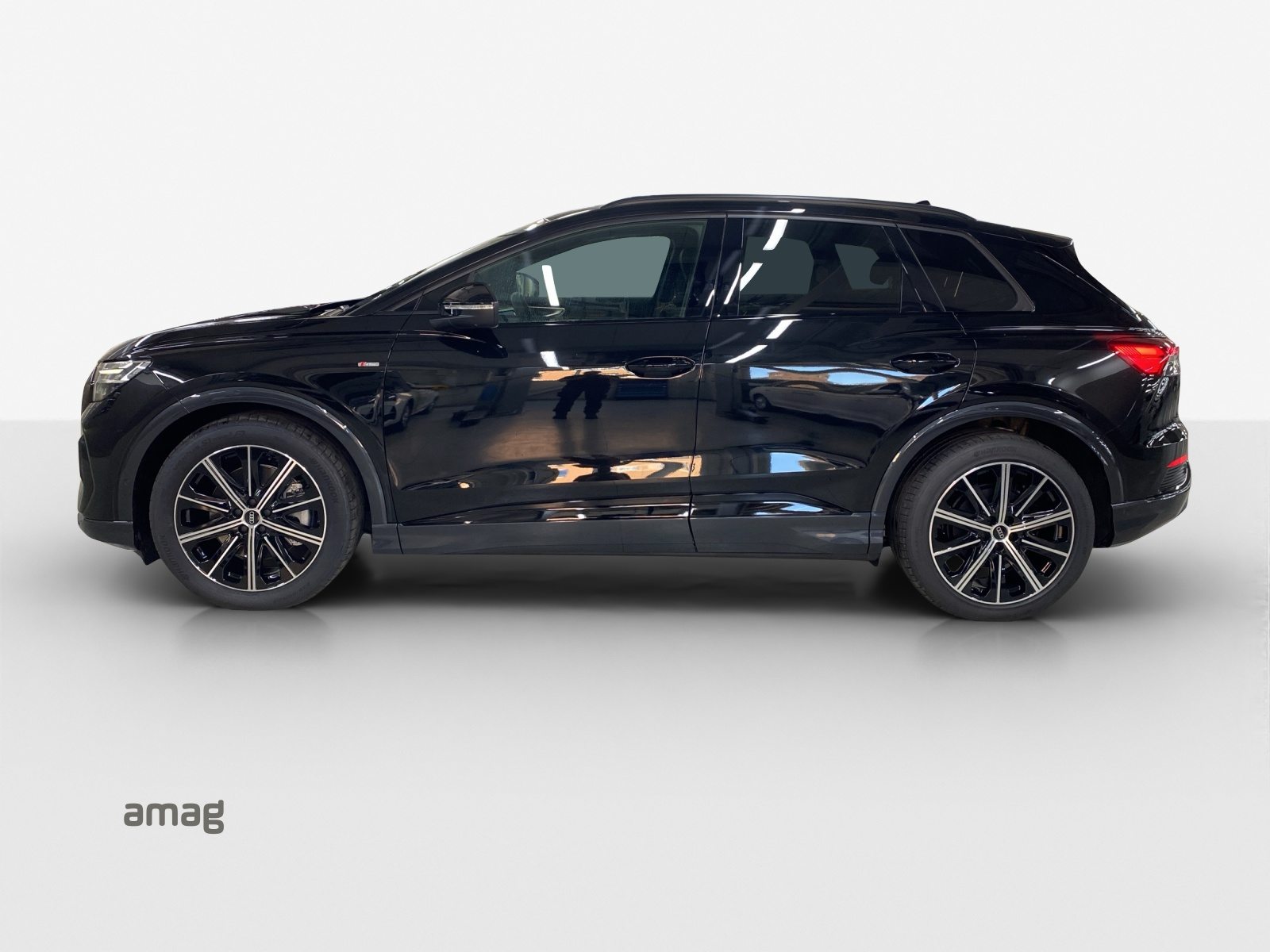 AUDI Q4 45 e-tron quattro Attraction, Elettrica, Occasioni / Usate, Automatico - 2