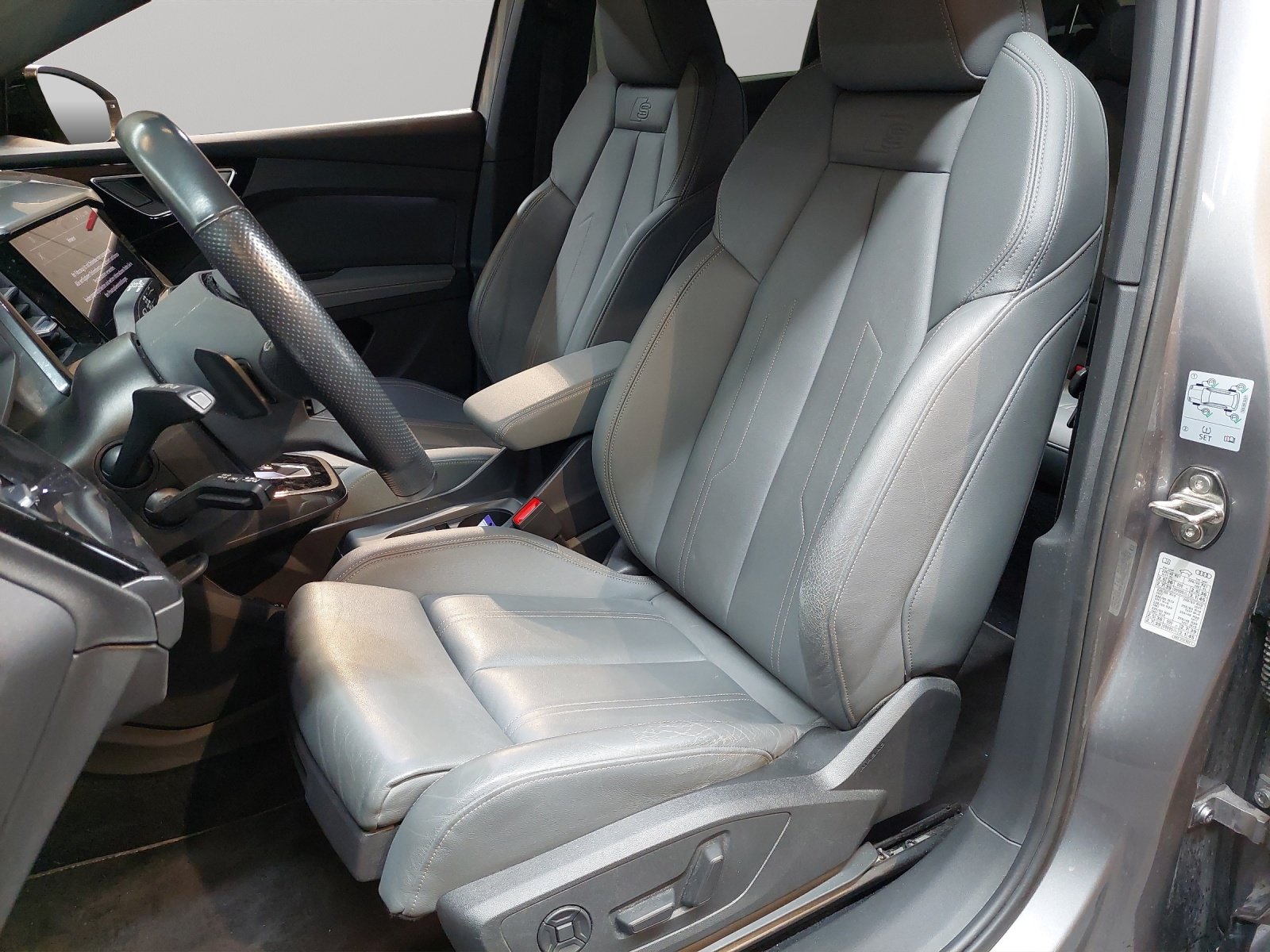 AUDI Q4 e-tron 40, Électrique, Occasion / Utilisé, Automatique - 6