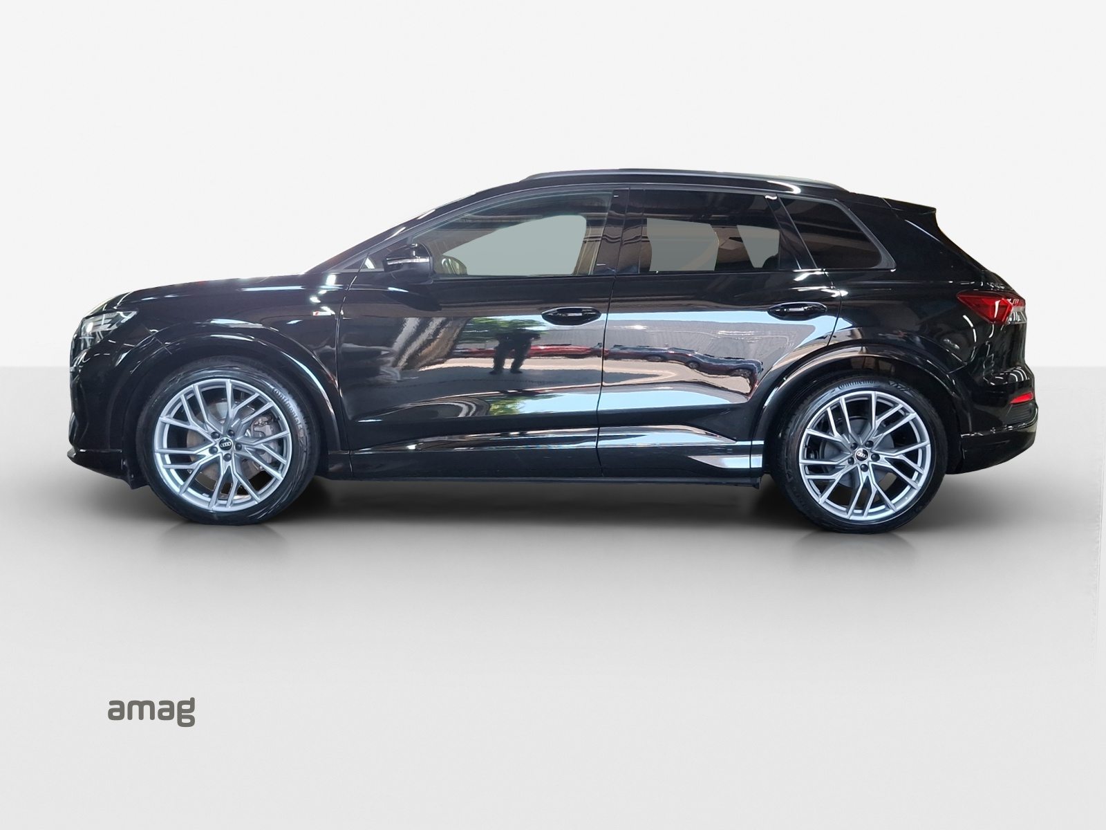 AUDI Q4 50 e-tron quattro, Electric, Second hand / Used, Automatic - 2