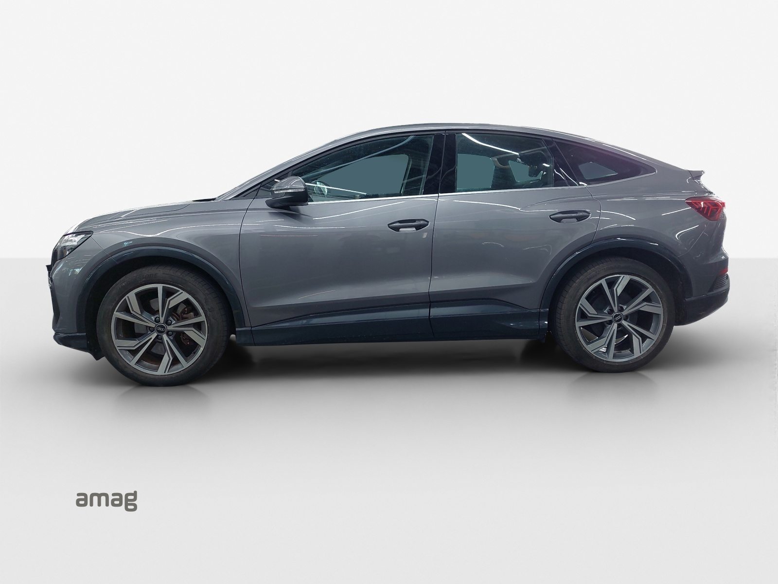AUDI Q4 SB 50 e-tron quattro, Elektro, Occasion / Gebraucht, Automatik - 2