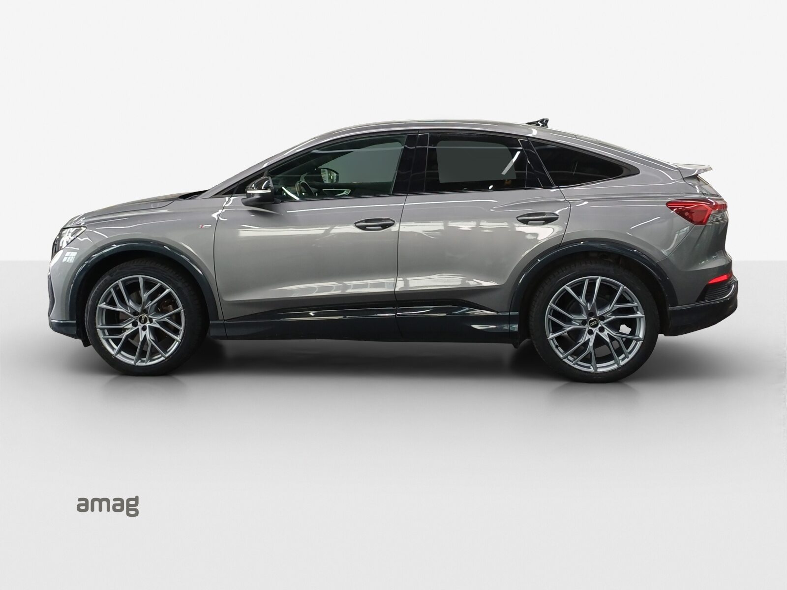 AUDI Q4 SB 50 e-tron quattro, Elektro, Occasion / Gebraucht, Automatik - 2