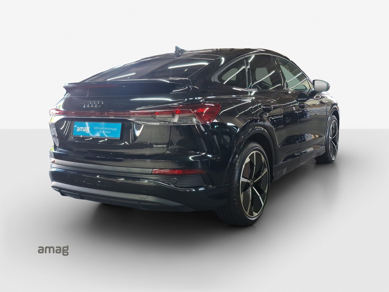 AUDI Q4 SB 45 e-tron quattro Attraction, Elektro, Occasion / Gebraucht, Automatik - 5