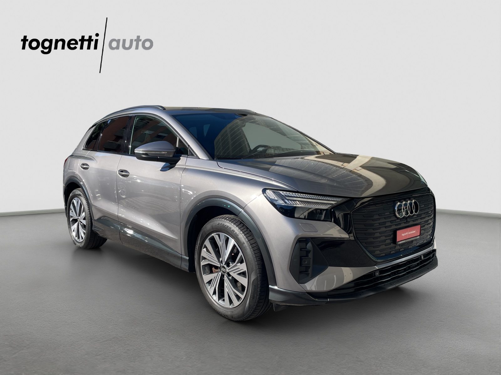 AUDI Q4 50 e-tron quattro, Elektro, Occasion / Gebraucht, Automatik - 2