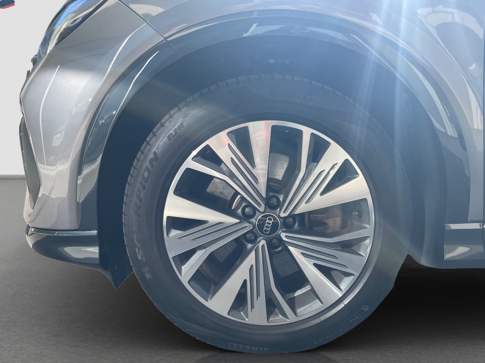 AUDI Q4 50 e-tron quattro, Elektro, Occasion / Gebraucht, Automatik - 5