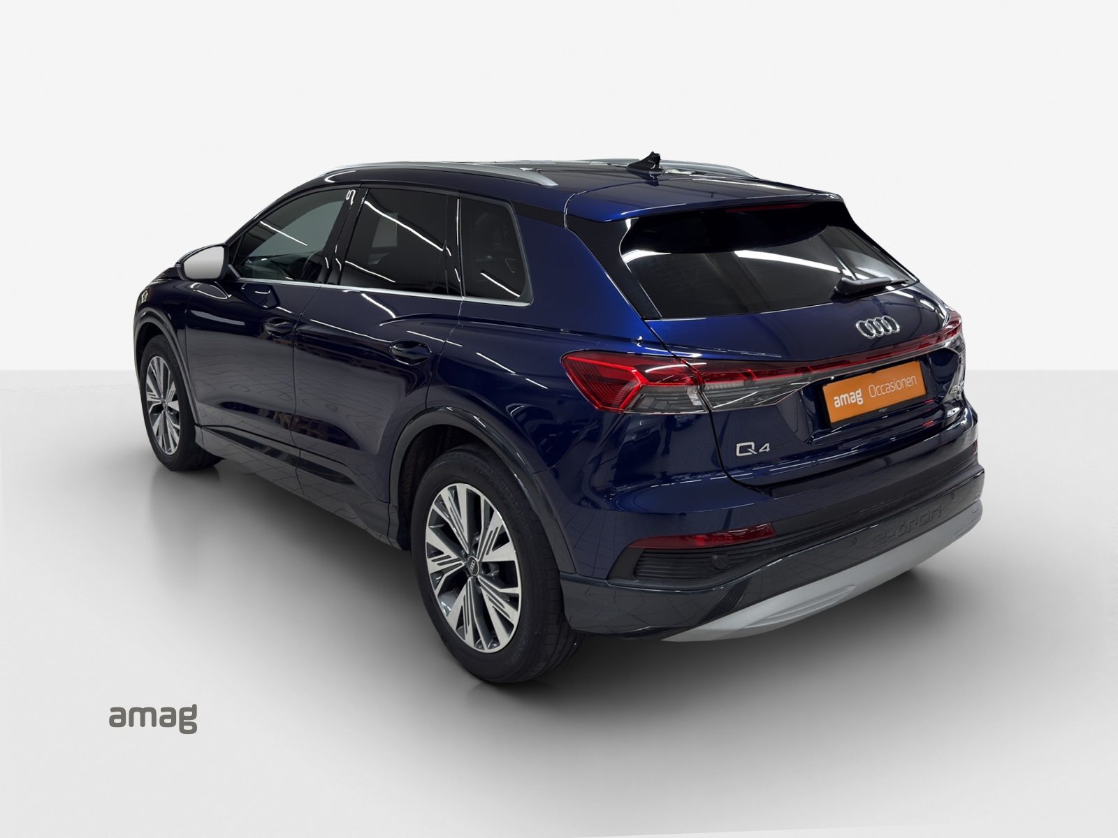 AUDI Q4 45 e-tron quattro, Elektro, Occasion / Gebraucht, Automatik - 3