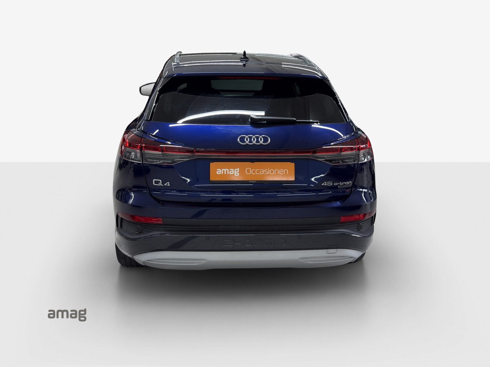 AUDI Q4 45 e-tron quattro, Elektro, Occasion / Gebraucht, Automatik - 4