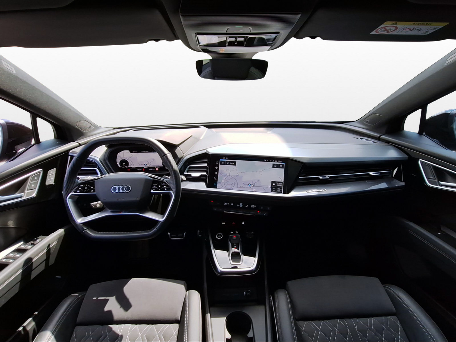 AUDI Q4 SB 45 e-tron quattro Attraction, Elektro, Occasion / Gebraucht, Automatik - 4